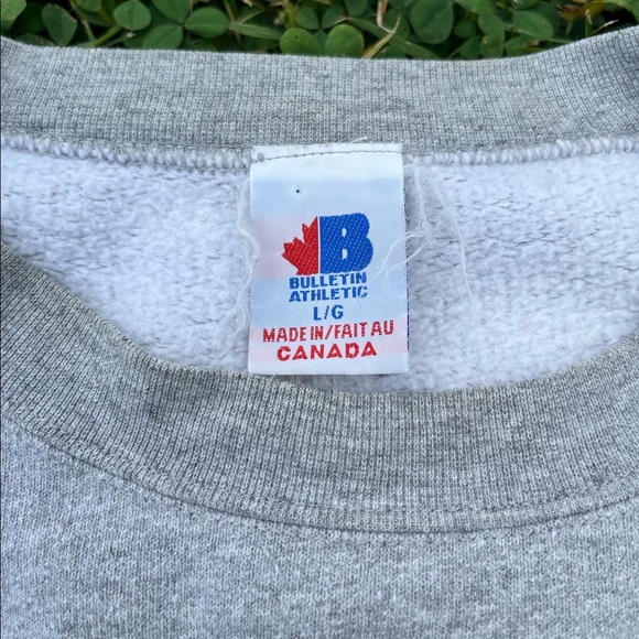 Red Wings Crewneck - Picture 2 of 2